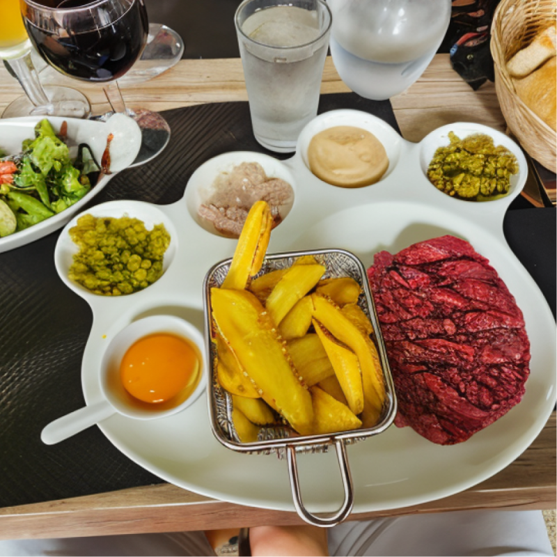 Le restaurant - Bar Brasserie Glaciers Des Voyageurs - restaurant BEAULIEU-SUR-DORDOGNE - Restaurant Altillac - Restau Beaulieu sur Dordogne - Restaurant 19120 - Cestaurant Biars sur Cere